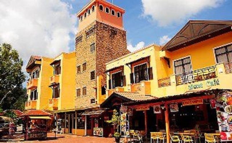 Geopark Hotel Padang Mat Sirat Esterno foto