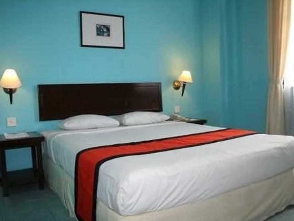 Geopark Hotel Padang Mat Sirat Esterno foto